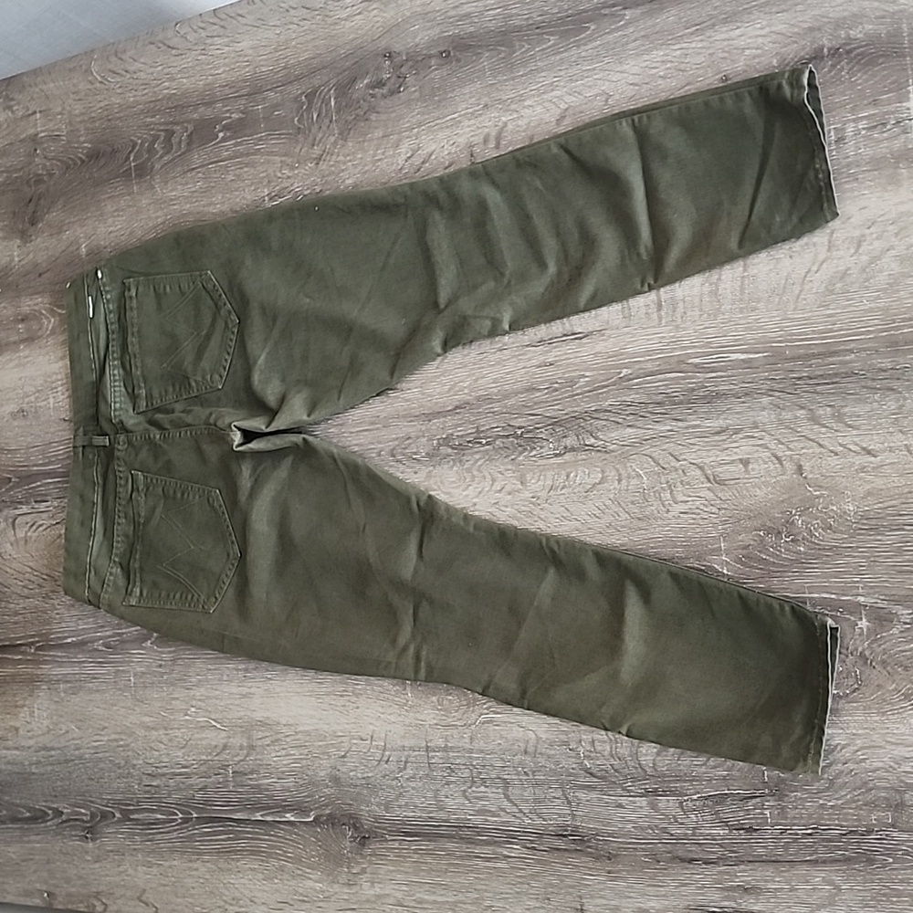 Mother The Looker Cropped Skinny Jeans in Army Green Size 27 - Picture 9 of 13